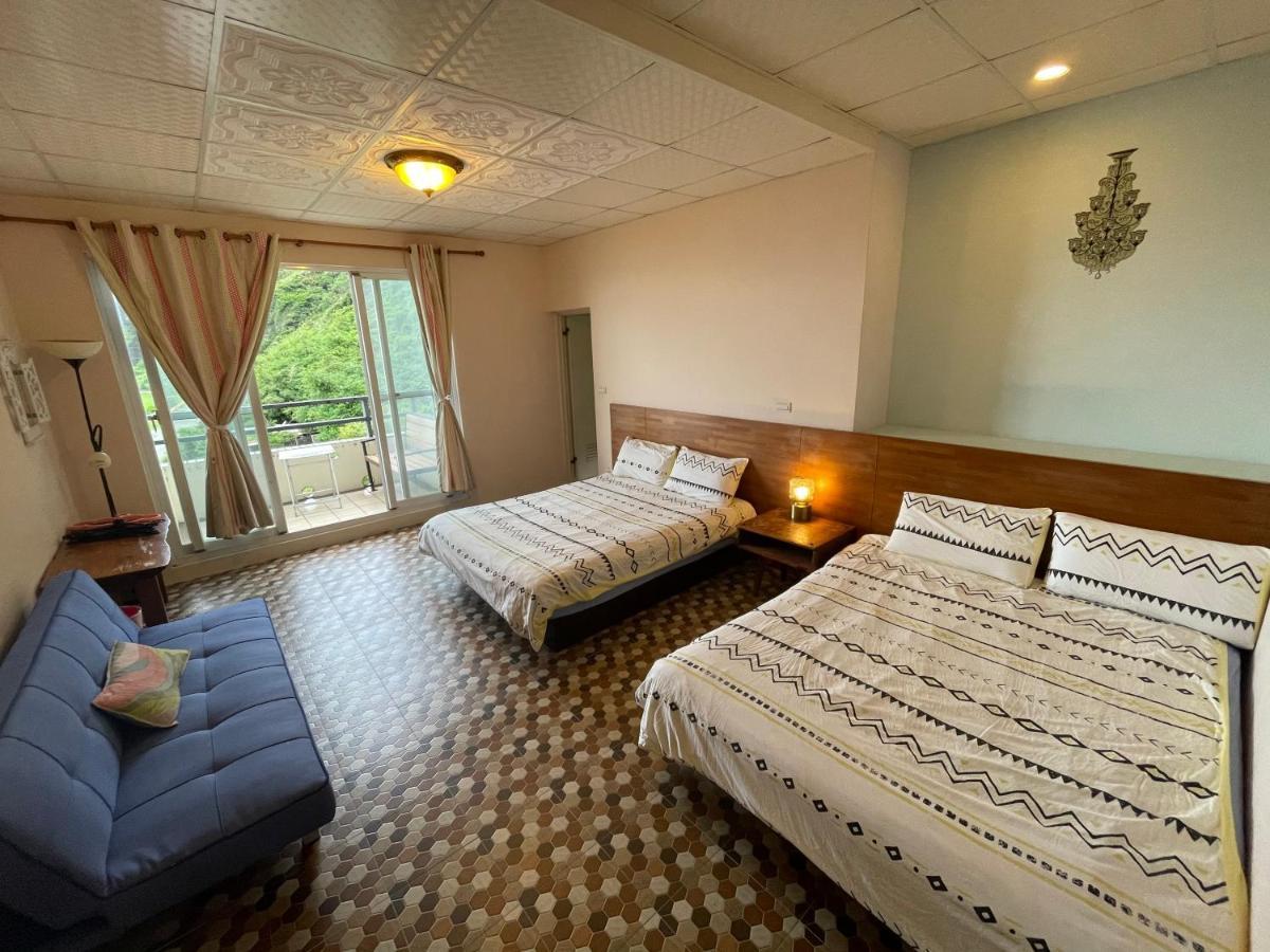 Shiacare Hostel Грийн Айлънд Екстериор снимка