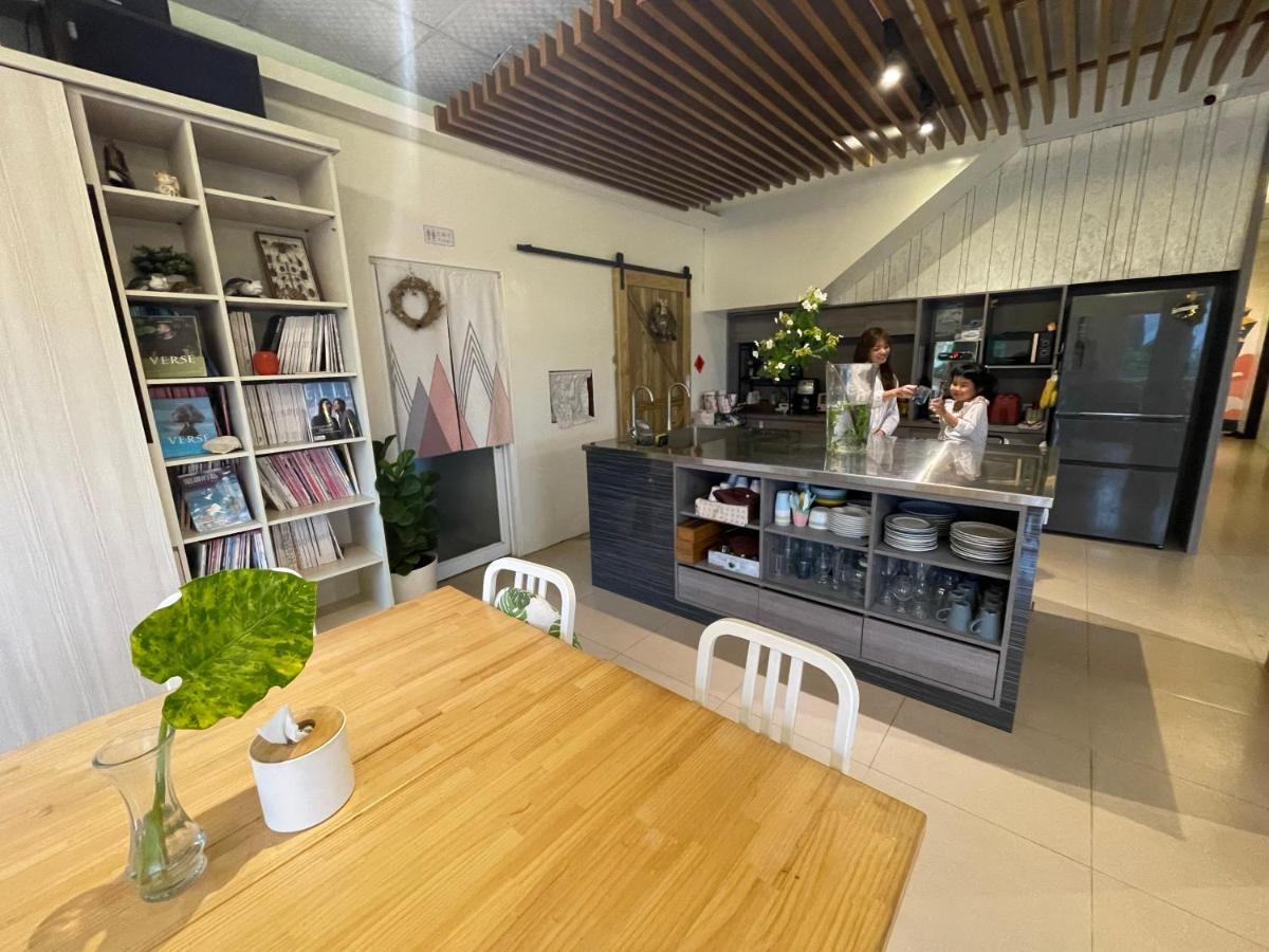 Shiacare Hostel Грийн Айлънд Екстериор снимка